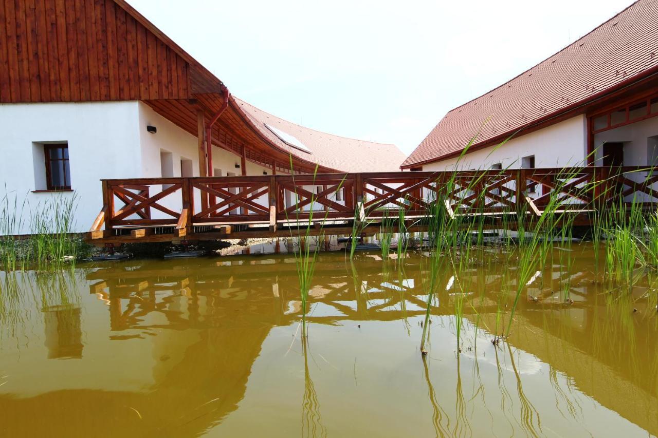 Bibic Nature Lodge Balmazújváros Exteriör bild